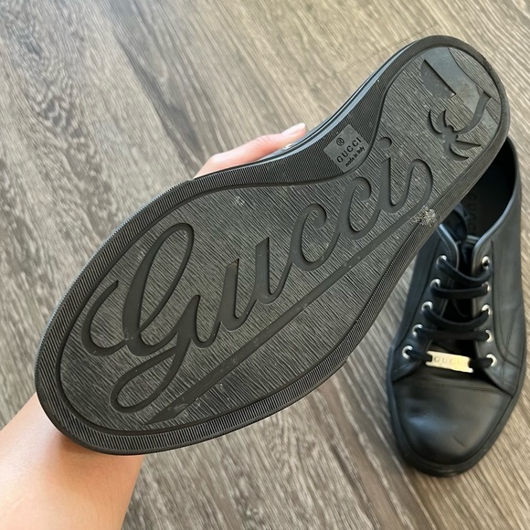 GUCCI PLAIN LEATHER SNEAKERS model 423301. All black. Size 8.5 main image 8